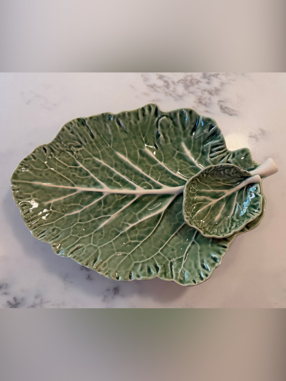 Handmade Green Cabbage Leaf Ceramic Serving Dish - Bordallo Pinneiro